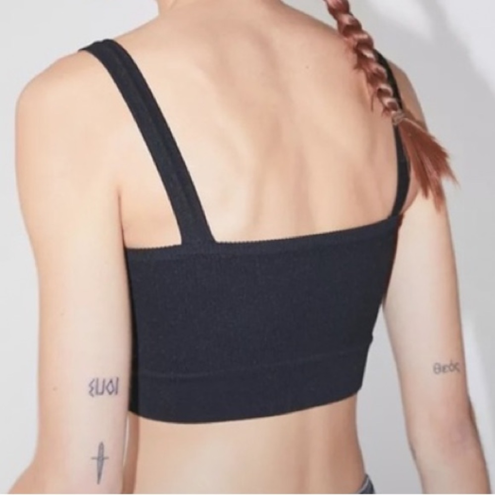 Urban Outfitters Black Seamless Scottie Bra Top Ribbed Cropped - Picture 2 of 5